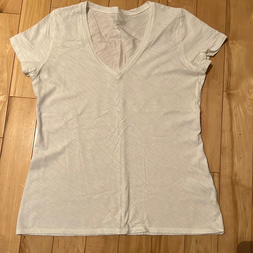 Patagonia women’s Necessity V-Neck S/S Top